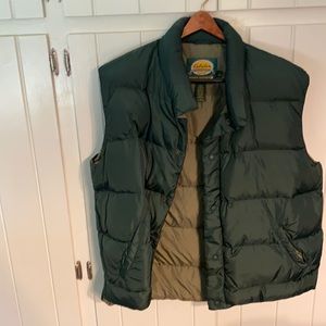 Cabela’s men’s down vest in green